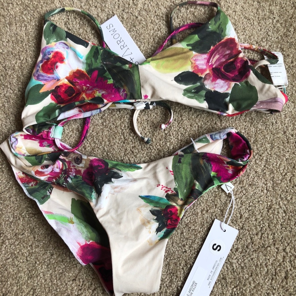 BNWT Boys and Arrows bikini set! Desperado Rose